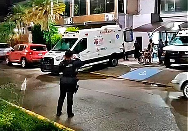 ¡BALEAN A ABOGADO EN LA AUTOPISTA A TUXPAN!