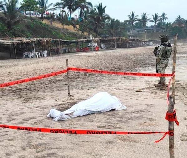 ¡TURISTA POBLANO MURIÓ AHOGADO EN PLAYA DE CAZONES!