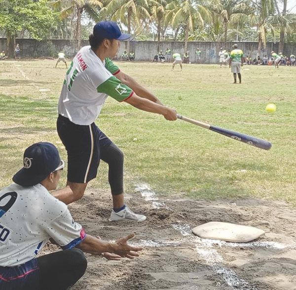¡PRIMER TRIUNFO DE DELFINES EN LA PELOTA DE LA CUAUHTÉMOC!