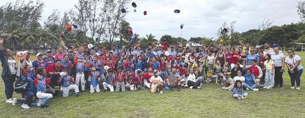 ¡BRILLANTE EL JUEGO DE ESTRELLAS DEL TORNEO NIÑOS FELICES JUGANDO BÉISBOL!