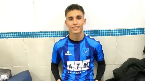 ¡FALLECE FUTBOLISTA DE 18 AÑOS CUANDO ERA OPERADO DE UNA RODILLA!