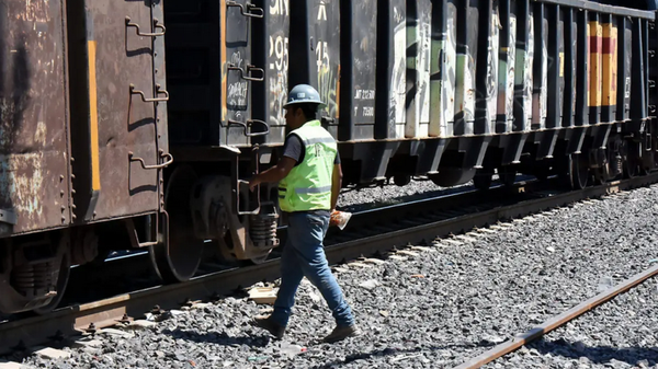 ¡FGE INVESTIGA ACTOS VANDÁLICOS CONTRA TRENES DE FERROSUR EN PUENTE MORENO!