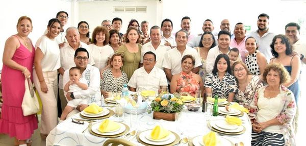 JOSÉ LUIS RECIBE LAS AGUAS DEL JORDÁN