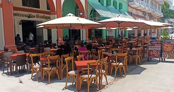 ¡300 CHAMBAS EN RESTAURANTES!