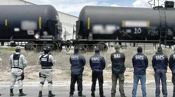 ¡ASEGURAN 15 MILLONES DE LITROS DE HUACHICOL! - DE RÉCORD