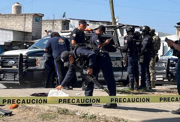 ¡SECUESTRAN A COMERCIANTE DE PESCADOS EN POZA RICA! - SU ESCOLTA RESULTO HERIDO AL ENFRENTARSE A BALAZOS CONTRA LOS PLAGIARIOS