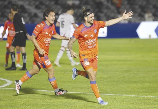 ¡GOLAZO DE BENEDETTI LE DA EL PASE AL MAZATLÁN!