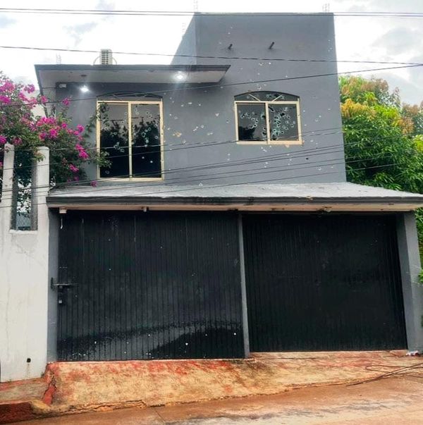 ¡BALEAN CON RÁFAGAS DE METRALLETA UNA VIVIENDA EN ACAYUCAN!