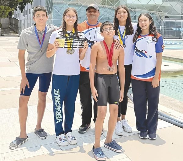 ¡LUCEN NADADORES DE CLUB ACUARIO EN PUEBLA!