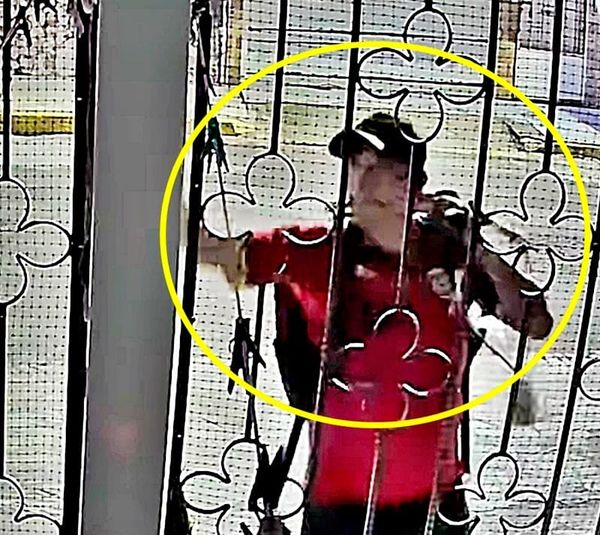 ¡PRESUNTO ‘PEPENADOR’ SE METE A ROBAR A CASAS!