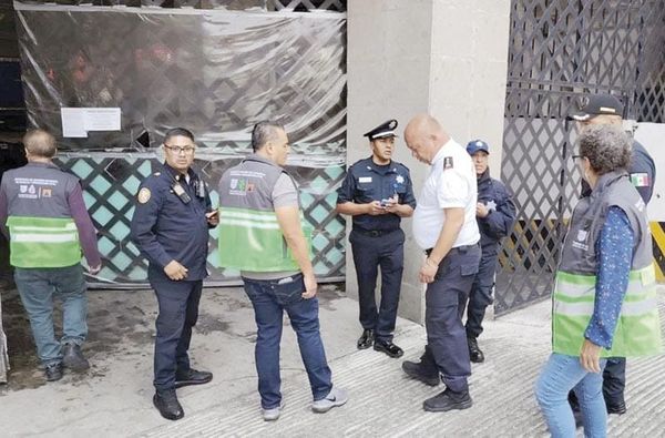 ¡SE DESPLOMA UN ELEVADOR EN EDIFICIO DEL TRIBUNAL FEDERAL DE CONCILIACIÓN Y ARBITRAJE!