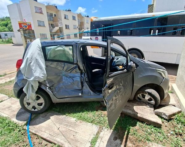 ¡TRANCAZO EN LOMAS DE RÍO MEDIO 4!