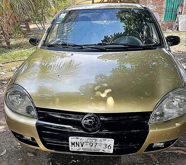 ¡SE LLEVAN CHEVY FRENTE AL RECINTO PORTUARIO!