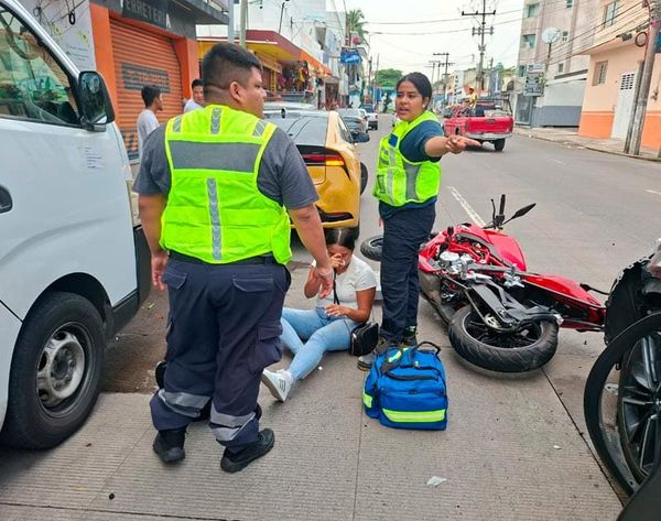 ¡JOVENCITAS LESIONADAS EN CARAMBOLA EN BOCA DEL RÍO!