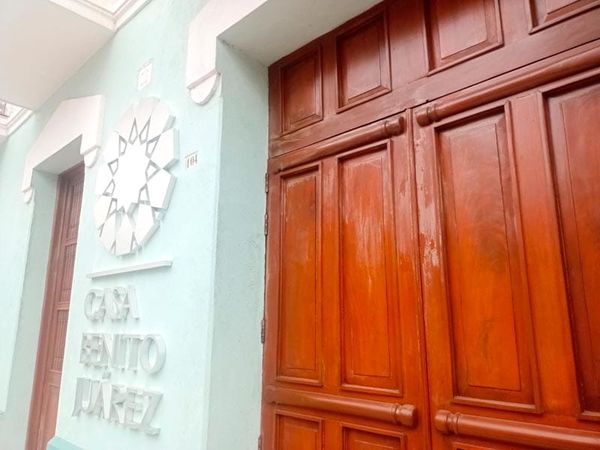 ¡SE “CAE” LA CASA DE JUÁREZ!