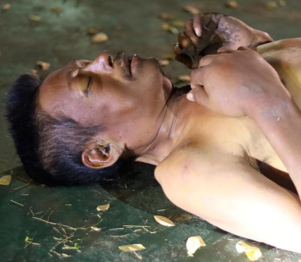 ¡LO ENCUENTRAN AGONIZANDO EN EL PARQUE LA ILUSIÓN!