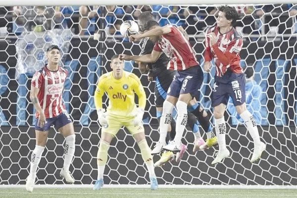 ¡CHIVAS Y CRUZ AZUL, FUERA! - DE LA LEAGUES CUP