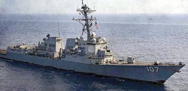 ¿TRUMP ALISTA INVASIÓN A VENEZUELA? - BUQUES DE GUERRA, MARINES Y UN SUBMARINO NUCLEAR