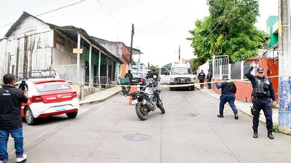 ¡BALEAN A DOS HOMBRES AL SALIR DEL CERESO DE SAN ANDRÉS TUXTLA! - UNO QUE LE APODABAN “LA VACA” MURIO POR LOS IMPACTOS DE BALA