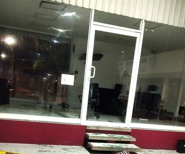 ¡DEJAN LIBRE A ‘RATA’ QUE ROBÓ EN VERIFICENTRO Y ACUCHILLÓ AL VIGILANTE!