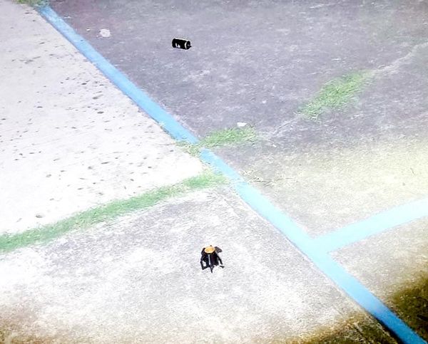 ¡DESDE DRON ARROJAN EXPLOSIVOS SOBRE EL CERESO DE TUXPAN! - AFORTUNADAMENTE NINGUNO DE LOS ARTEFACTOS EXPLOTÓ