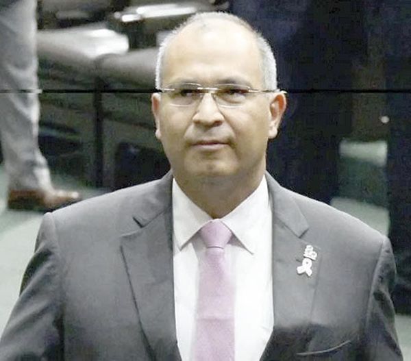 ¡DETIENEN A CARLOS TREVIÑO, EX DIRECTOR DE PEMEX EN EU!