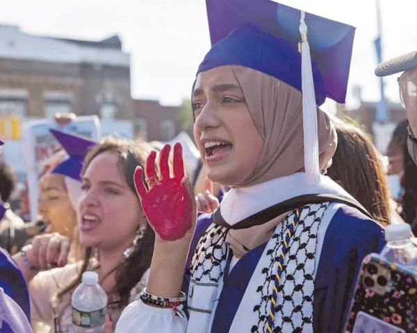 ¡FUGA DE CEREBROS; TRUMP VETA A ESTUDIANTES EXTRANJEROS!