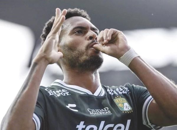 ¡GOLEA LEÓN A GALLOS Y SIGUE EN ZONA DE PLAY-IN!