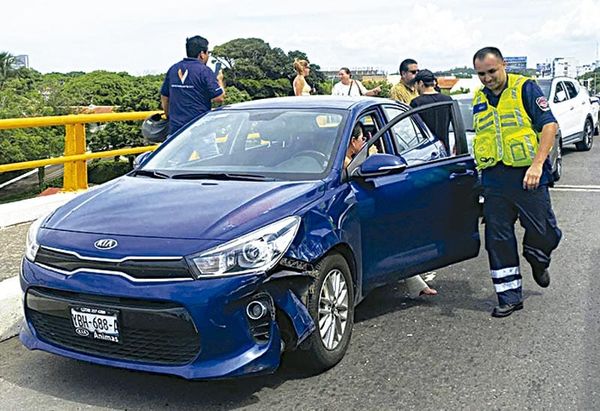 ¡CARAMBOLA EN EL PUENTE DE EL DORADO!