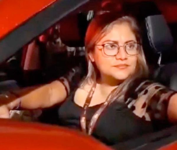 ¡CORREN A “LADY CEJUM”! - NO TOCÓ NI BARANDA