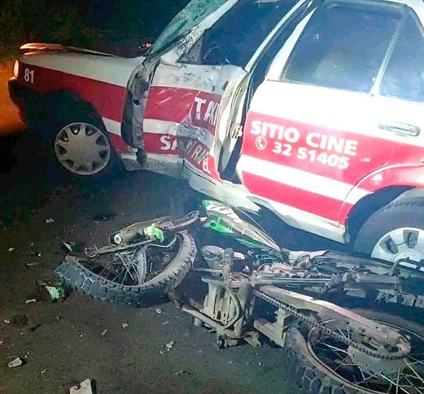 ¡FALLECE MOTOCICLISTA EN BRUTAL CHOQUE!