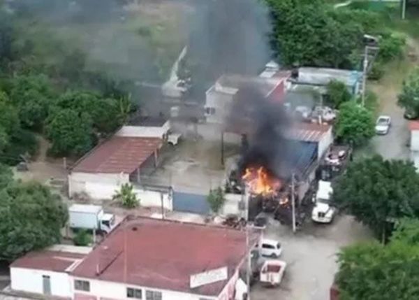 ¡DOS LESIONADOS POR EXPLOSIÓN DE TANQUE GAS!