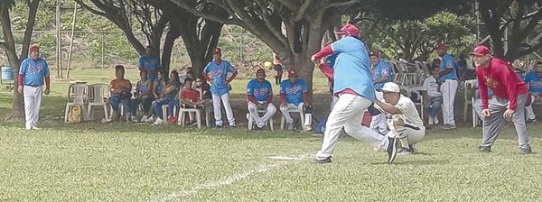 ¡SERPIENTES, BLUE JAYS Y TRANSMISIÓN, AVANZAN!