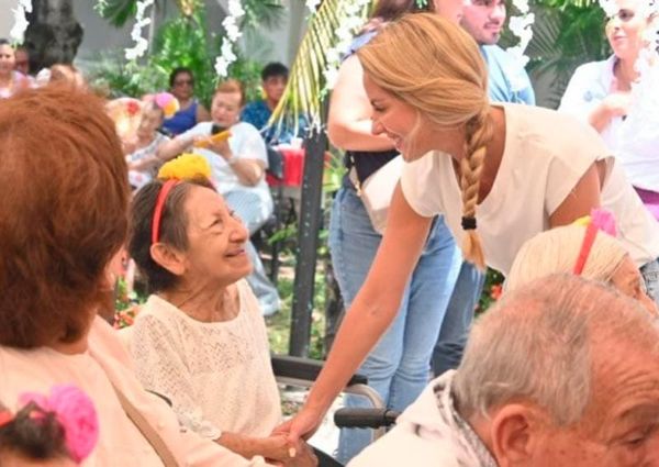 ¡PATY CELEBRA A LOS ABUELITOS! - *Del asilo Santa Teresa de Jesús