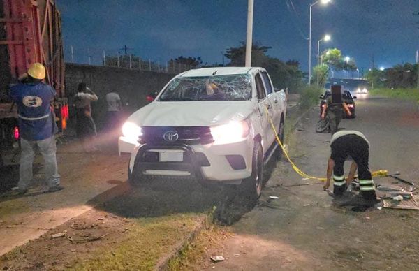 ¡CONDUCTOR HERIDO EN CAMIONETA VOLCADA EN EL NUEVO VERACRUZ!