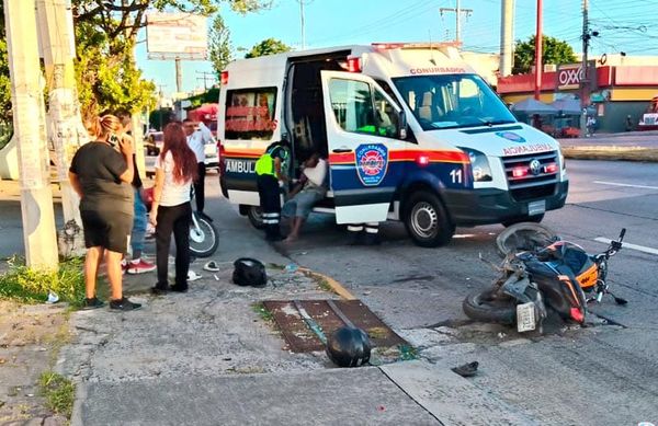 ¡MOTOCICLETAZO EN LA BOTICARIA!