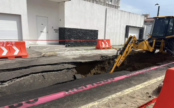 ¡SE LES HIZO UN SOCAVÓN A COSTA DE ORO!
