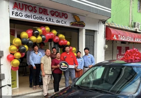 ¡HAY QUE PELAR LOS OJOS!