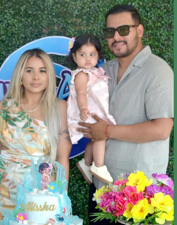 TAINA ALISHA FESTEJA SU PRIMER AÑITO