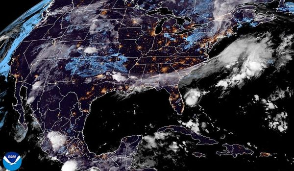 ¡UN CANALITO Y OTRA ONDA, NOS TRAEN MÁS LLUVIAS! - *TRANQUILO EL ATLÁNTICO; INQUIETO EL PACÍFICO