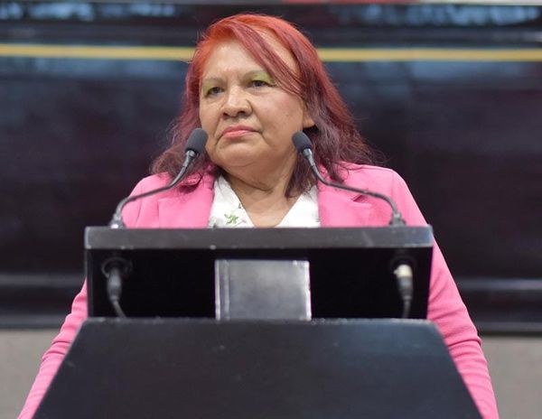 ¡“APRENDICES DE POLÍTICAS”, “JOVENCITAS TAN BELLAS...”! - Y SE ARMÓ