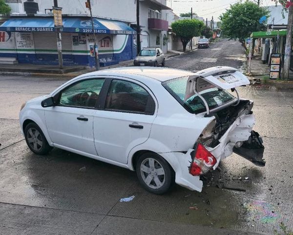 ¡CAFRE LE PEGA POR ATRÁS Y HUYÓ A TODA VELOCIDAD!