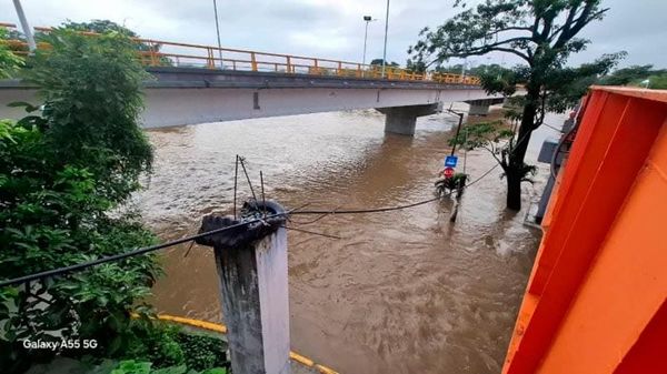 ¡SE INUNDA JESÚS CARRANZA!