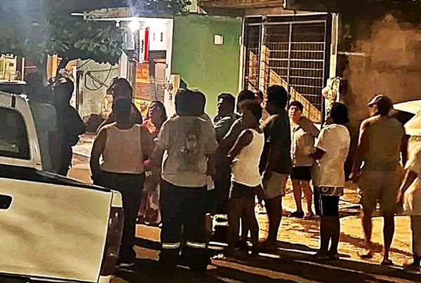 ¡CASI LINCHAN A JAULERO EN LOS TORRENTES!