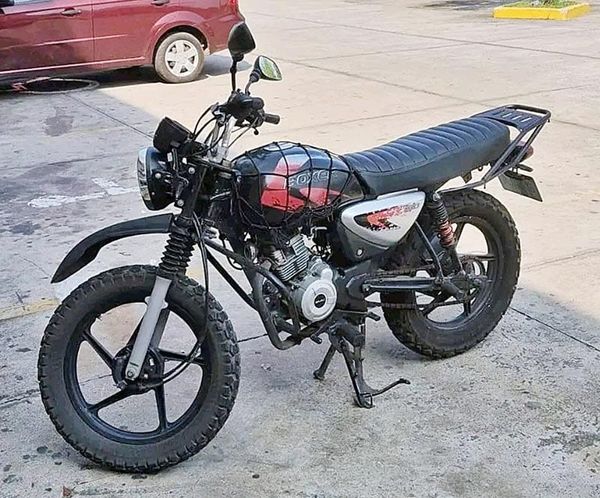 ¡ROBAN MOTOCICLETA AFUERA DE COPPEL!