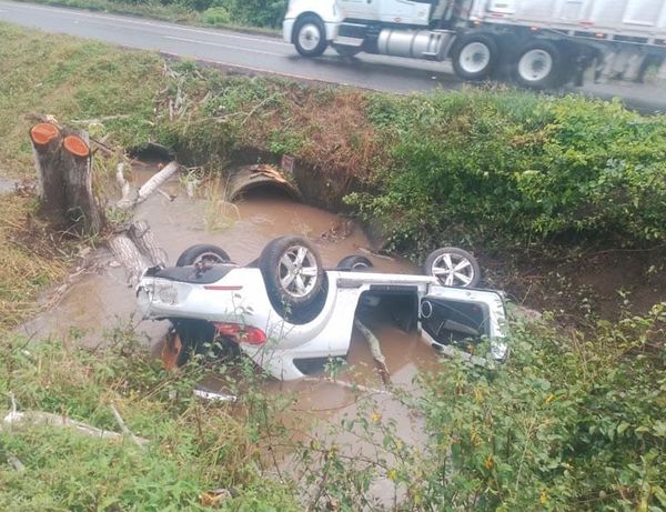 ¡LO EMBISTIÓ UN “MONSTRUO”!