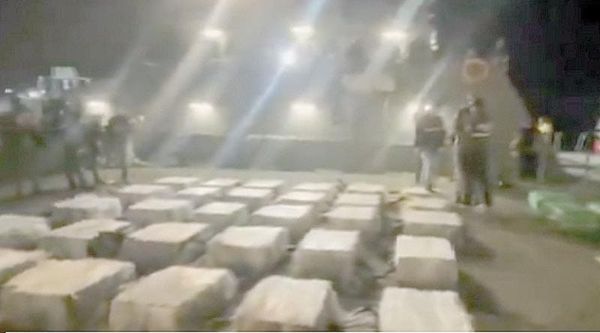 ¡ECUADOR INCAUTA 12 TONELADAS DE DROGA QUE IBAN A MÉXICO Y EU!