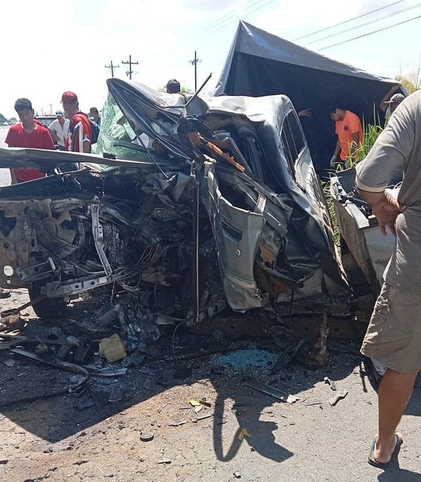 ¡MUERE PRENSADO TECLADISTA! - LA CAMIONETA QUE MANEJABA FUE IMPACTADA DE FRENTE POR OTRO VEHÍCULO