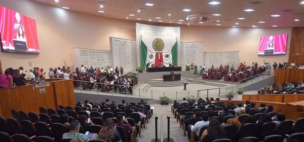 ¡“VIACRUCIS” DE ALCALDES! - ÚJULE