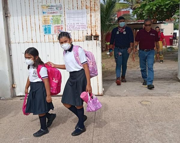 ¡DESALOJAN ESCUELAS! - PA’COMENZAR